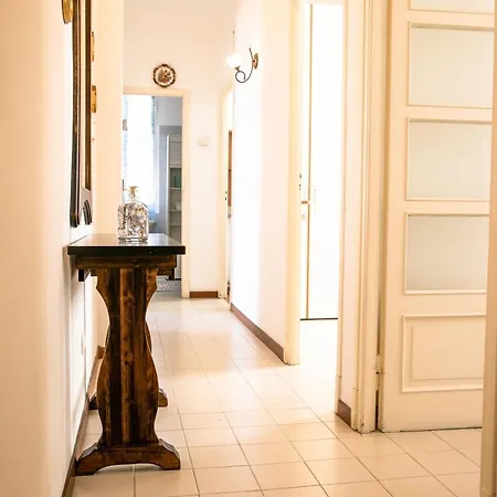 Scirocco Apartment *